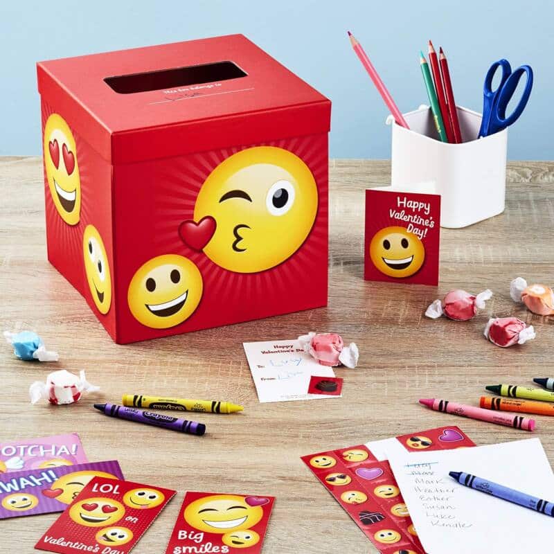Emoji Valentine Box