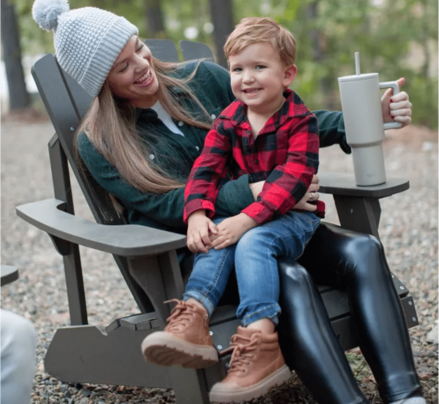 Simple Modern reusable water bottle