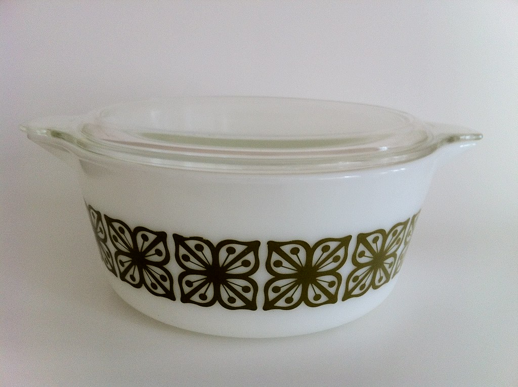 Vintage Pyrex Square Flower verde
