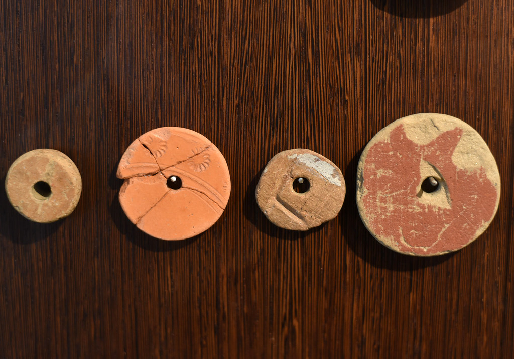 Roman spindle whorls made from reused ceramics