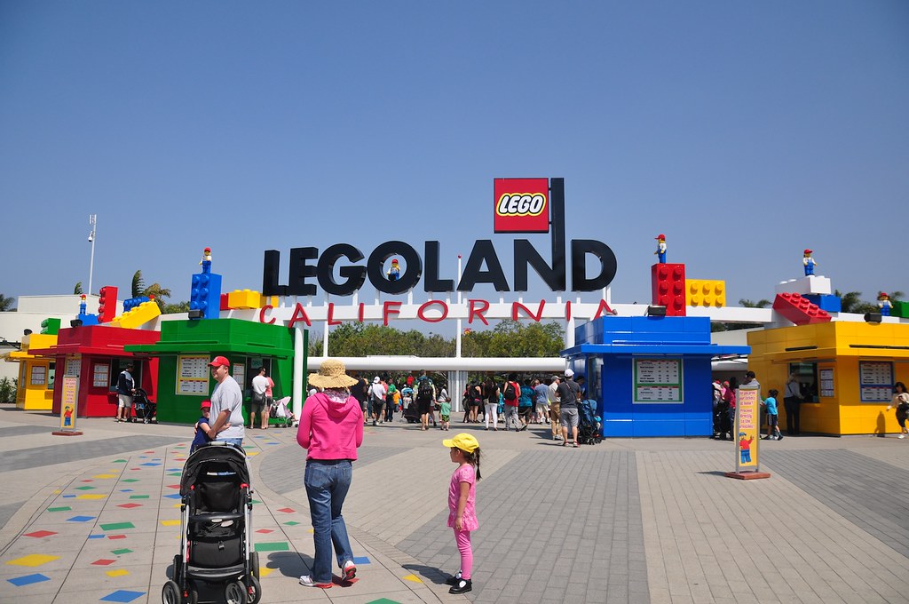 Entrance to the LEGOLAND California amusement park