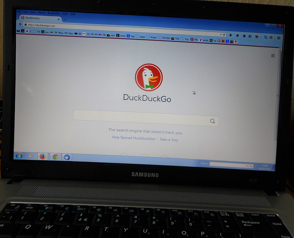 DuckDuckGo search engine with no tracking